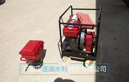  利用防汛氣動(dòng)打樁機(jī)全力以赴，做好各個(gè)工地打樁需求