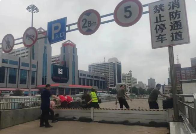 鄭州市國動辦（市人防辦）組織開展人防工程防汛實(shí)戰(zhàn)演練